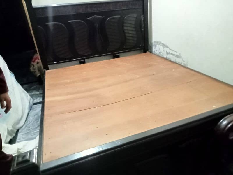 wood Bedset 6 × 5.30 with good condition 0