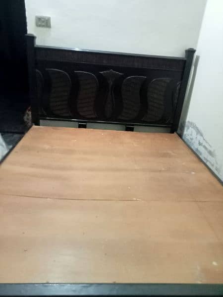 wood Bedset 6 × 5.30 with good condition 1