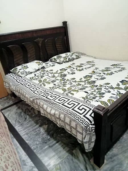 wood Bedset 6 × 5.30 with good condition 2