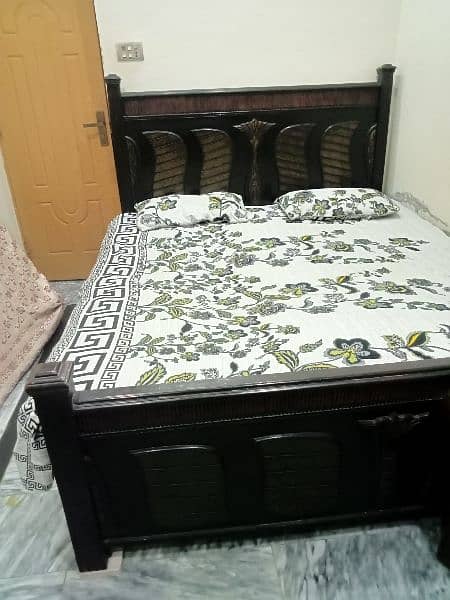 wood Bedset 6 × 5.30 with good condition 3