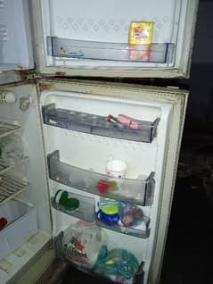 urgently sale fridge 0