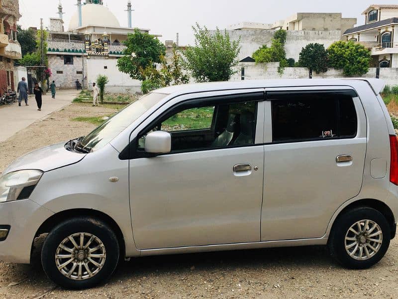 Suzuki Wagon R 2015 1