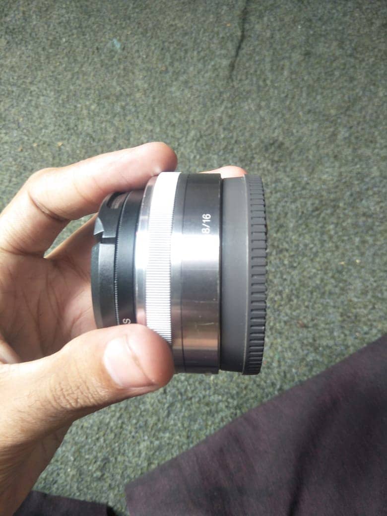 Sony E Mount 16mm F2.8 1