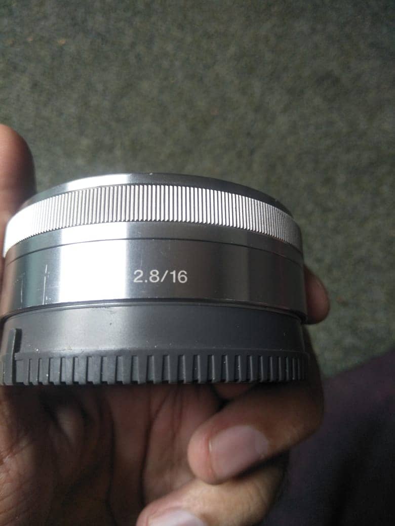 Sony E Mount 16mm F2.8 4