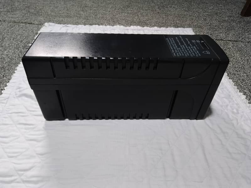 PCM Powercom UPS BNT-600A 5