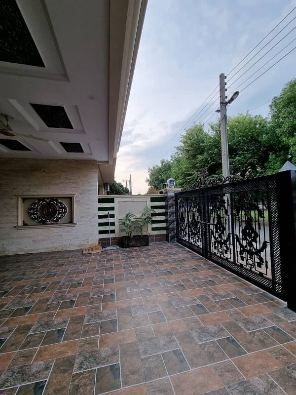 10 Marla Brand New Facing Park Latest Luxury Spanish Stylish Double Storey House Available For Sale In Valencia Town Lahore 38