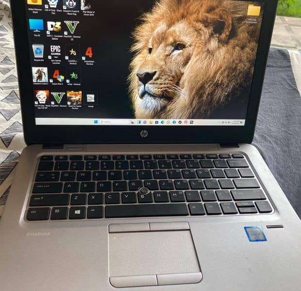 HP ELITE BOOK 820 G3 1