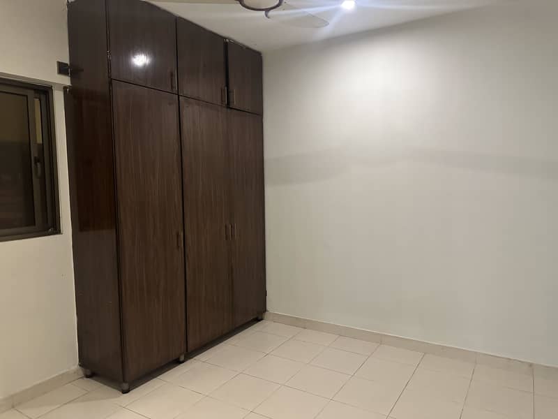 1650 sq ft 3 bed apartment Defence Residency Block 15 DHA 2 Islamabad for rent 4