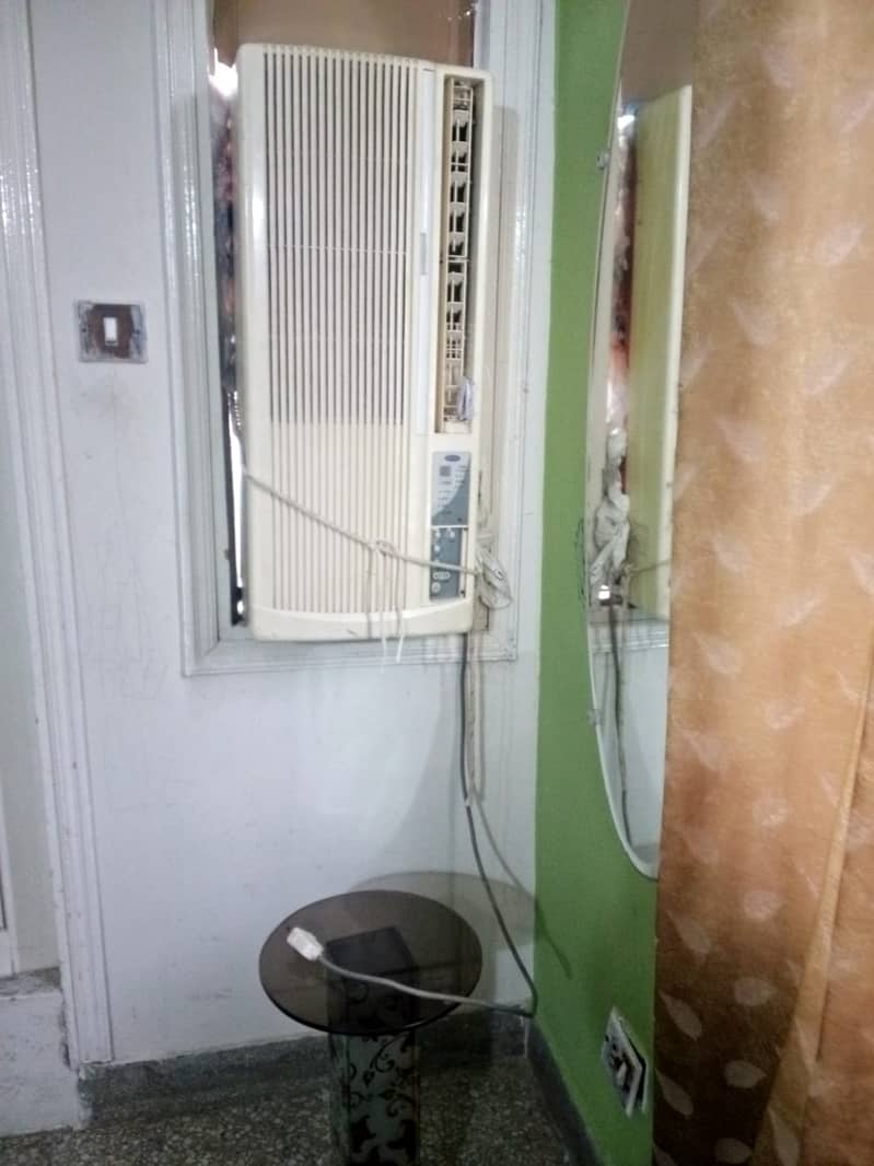 Portable AC Good Working Condition 2