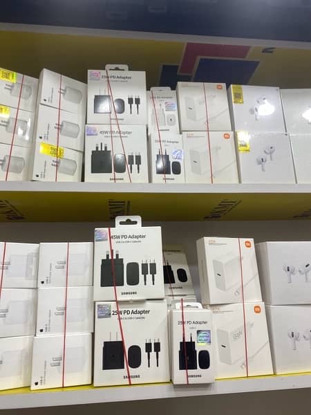 Apple 20watt, Samsung 25,45watt, OnePlus 30,65watt chargers wholesale 3