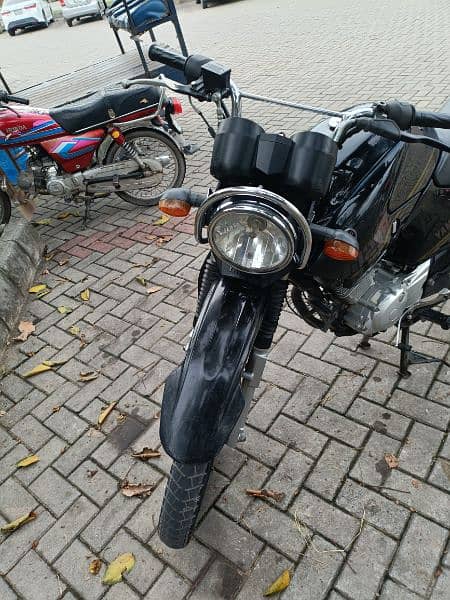 Yamaha ybr125G 1