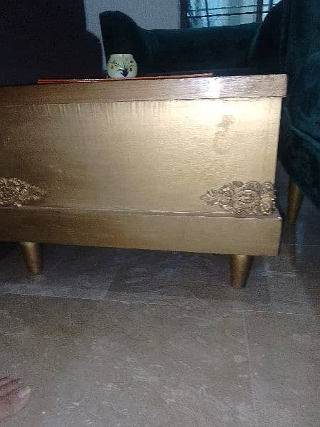 center table for sale good condition 2