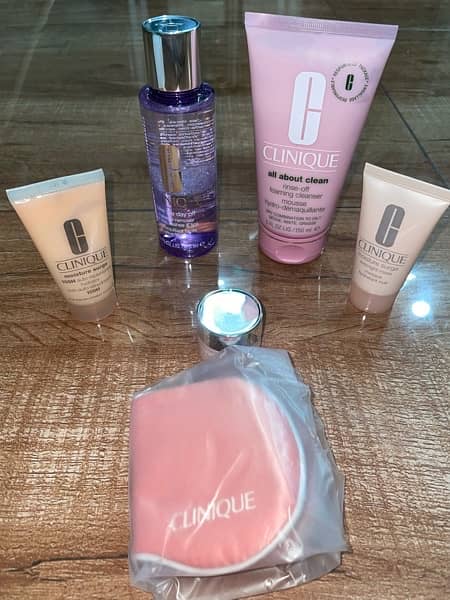 CLINIQUE Moisture Surge 6