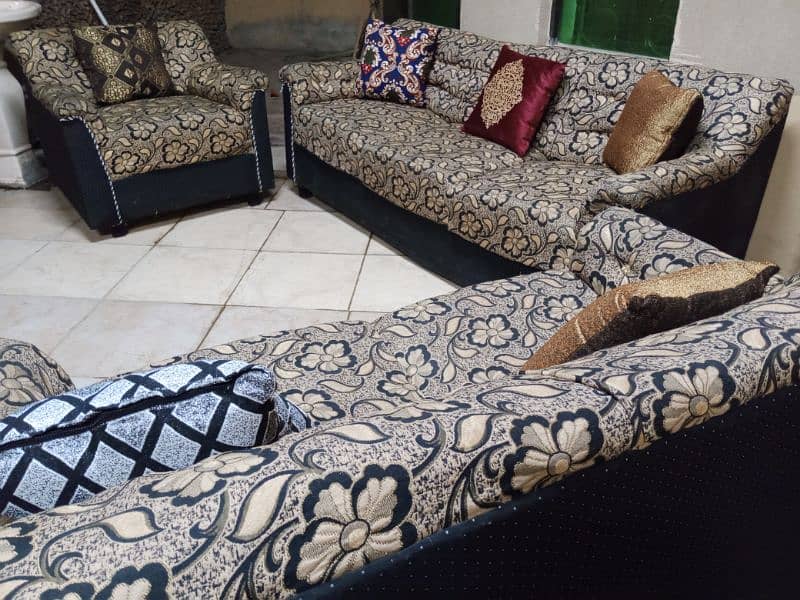 slightly used sofa set 3 2 1 seater call 03124049200 1