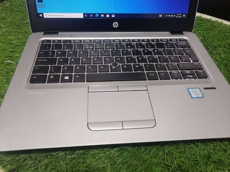 Hp 820 G3 i5 6th Generation 4