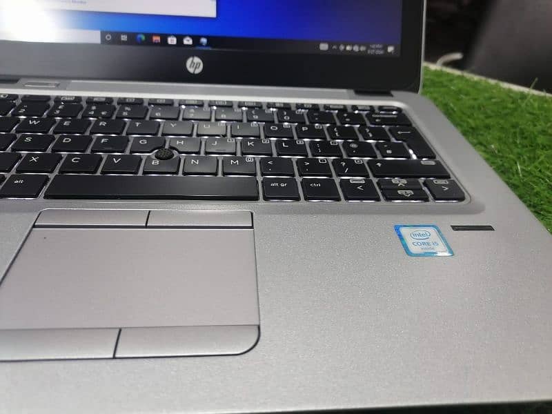 Hp 820 G3 i5 6th Generation 5