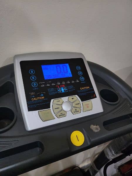 treadmill 0308-1043214/ exercise equipment/ runner / gym cycles 14