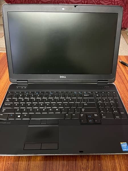 Dell Latitude E6540 2