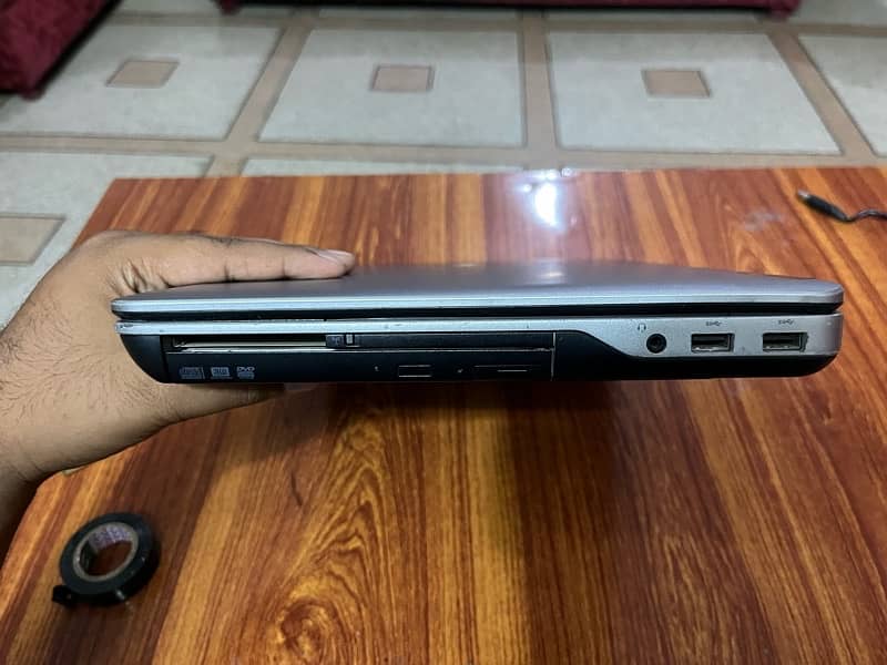 Dell Latitude E6540 6