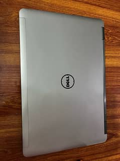 Dell Latitude E6540 0