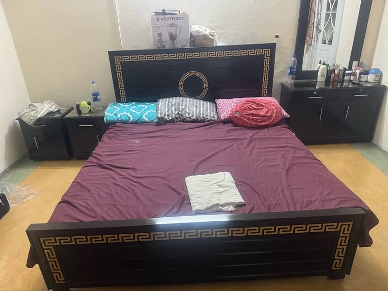 Bed set with side tables plus Dressing plus side tables mirror 3