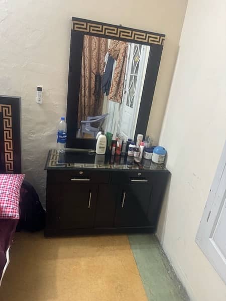 Bed set with side tables plus Dressing plus side tables mirror 4