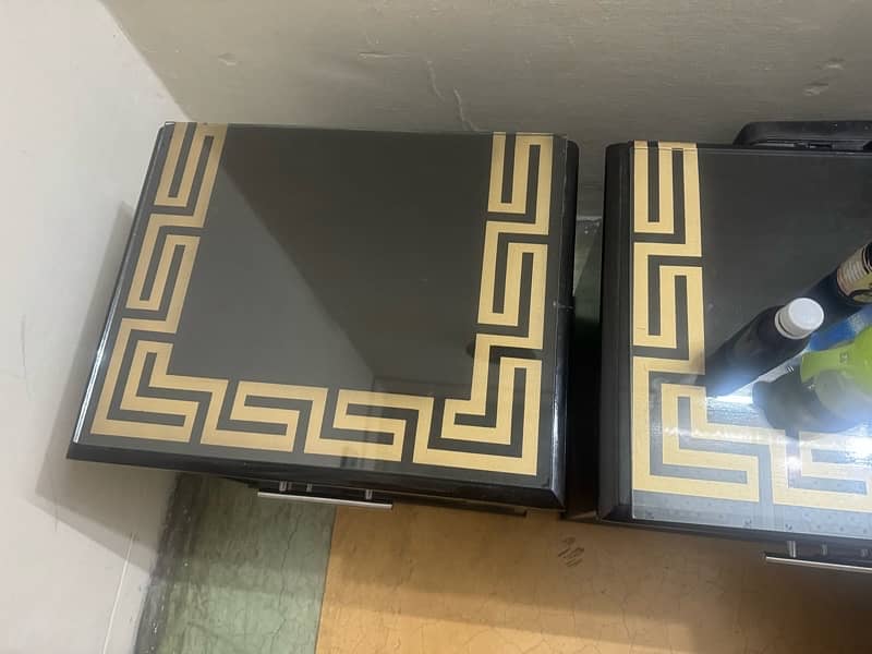 Bed set with side tables plus Dressing plus side tables mirror 6