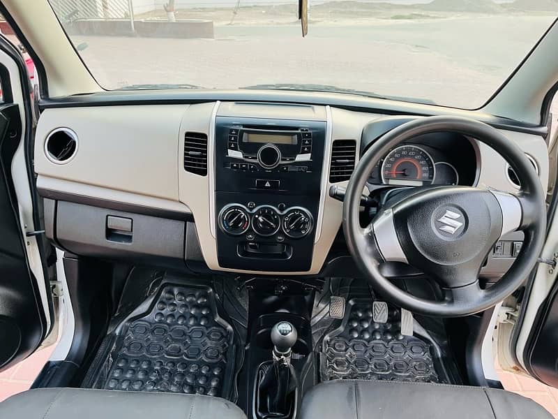 Suzuki Wagon R 2018 10