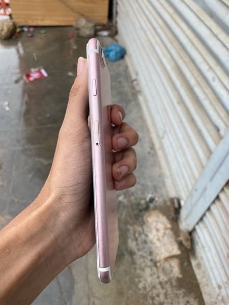 iphone 7plus 128gb pta approved 2