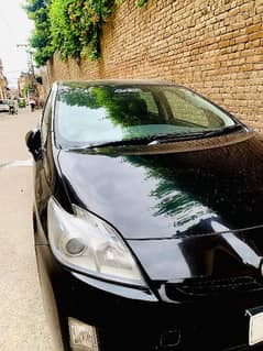 Toyota Prius 2010. registered 2014 Islamabad number