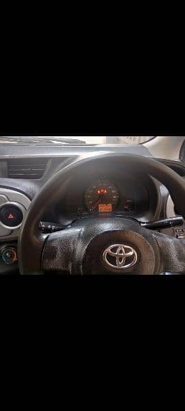 Toyota Vitz 2015 7