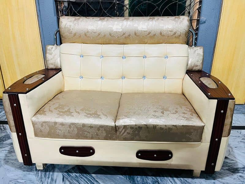 Sofa Set for Sale 10/10 Golden 2