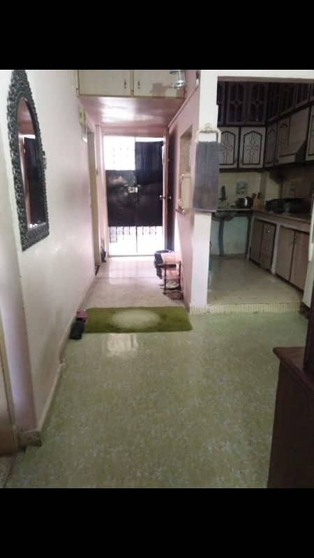 Royal apartment flat 
4rth floor corner roof terrace
2 bed dd
3 attached baths
Excellent condition 
road facing
sub lease
next to 320 feet main road nagan chuwrangi 12