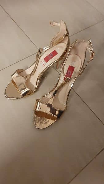 slightly used heels from ECH 1