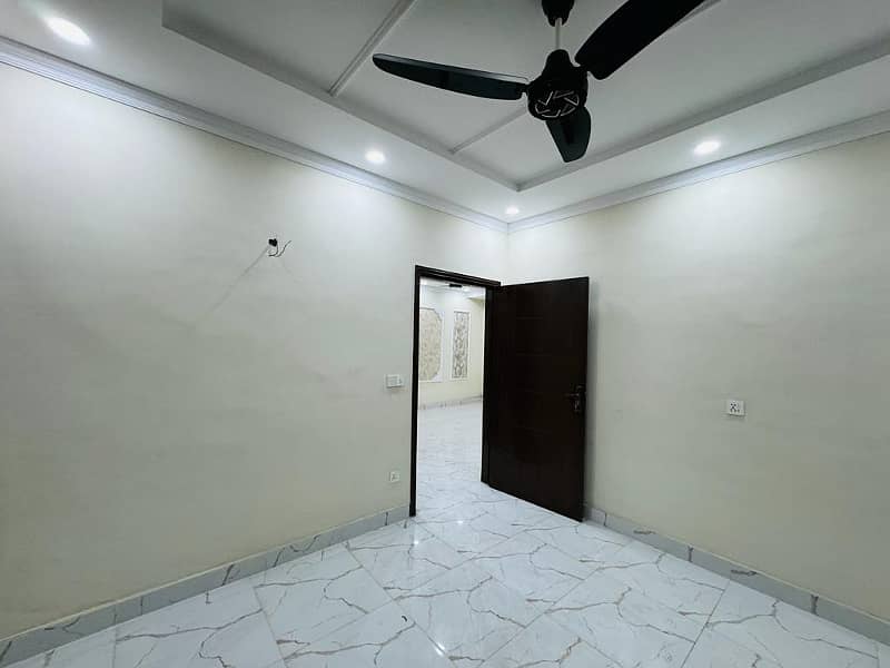 2 bedrooms flat available for rent in Punjab coop society near DHA Phase 4 3