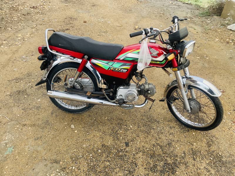 Selling Honda CD 70 2022 Model. 1