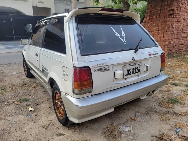 Daihatsu Charade 1985 4