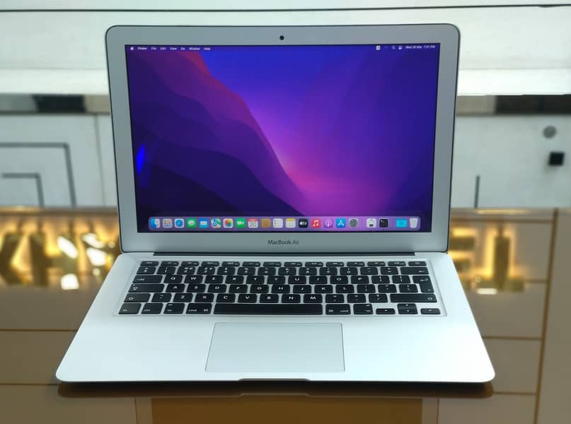 - Apple MacBook Air 2014 with 1.4GHz core i5 8GB RAM 256GB SSD) Silver 0