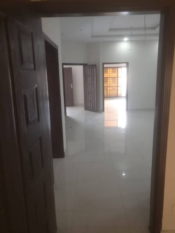 10 MARLA BRAND NEW HOUSE FOR SALE IN LDA AVENUE 0