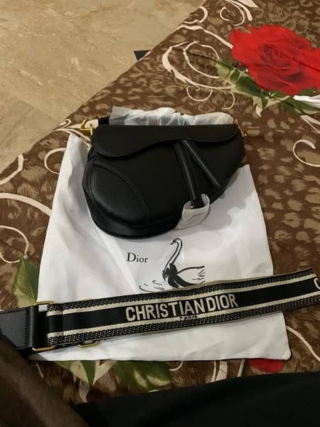 CHRISTIAN DIOR HANDBAG 0