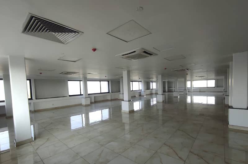 A High Profile Office Is Available With Qulaity Ambience 8