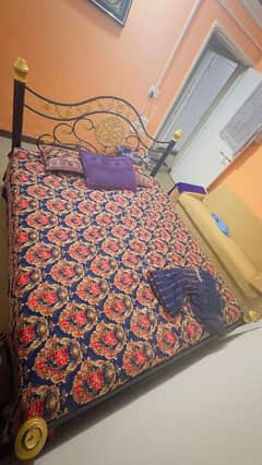 Iron double Bed in excellent condition