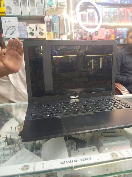 Asus Laptop 1