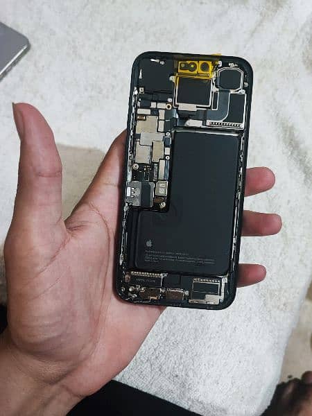 iPhone 15pro max iCloud parts available 4