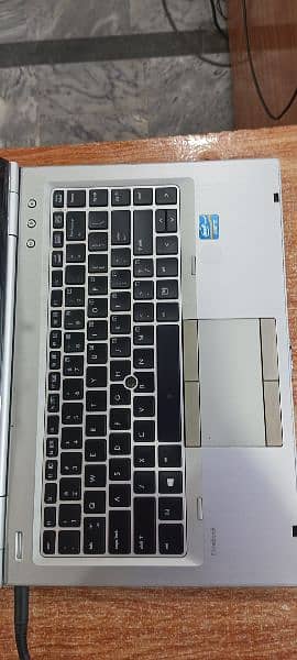 HP ELITEBOOK 8470P 1