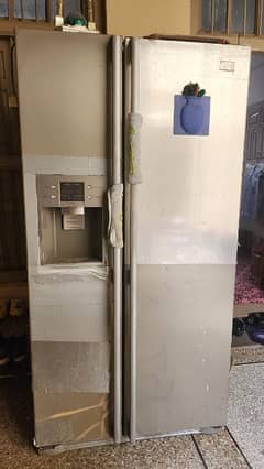 Samsung double door big size fridge Excelent working condition