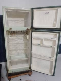 Singer Fridge Medium Large Size for sale In karachi