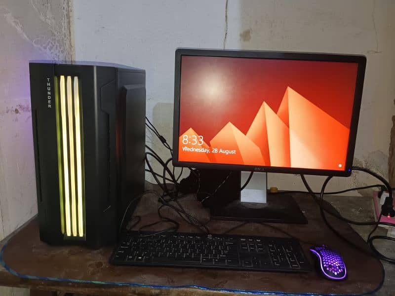 Gamming Pc With webcam for sale Full gamming setup. . . 5