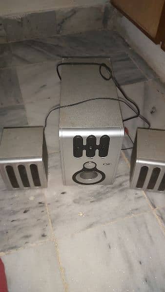 speakers 5