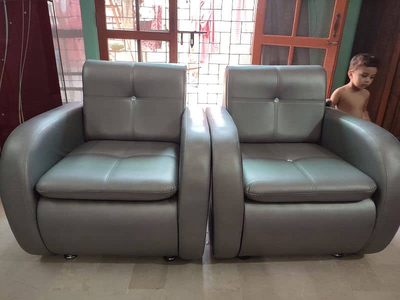 good condition 5 seter sofa set 1